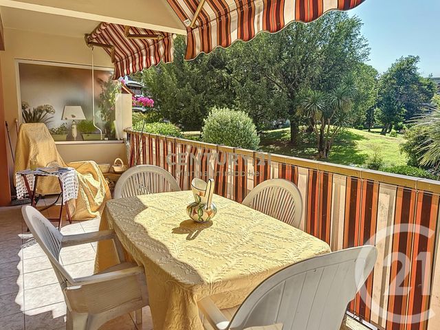 Appartement F2 à vendre - 2 pièces - 56 m2 - Mandelieu La Napoule - 06 - PROVENCE-ALPES-COTE-D-AZUR