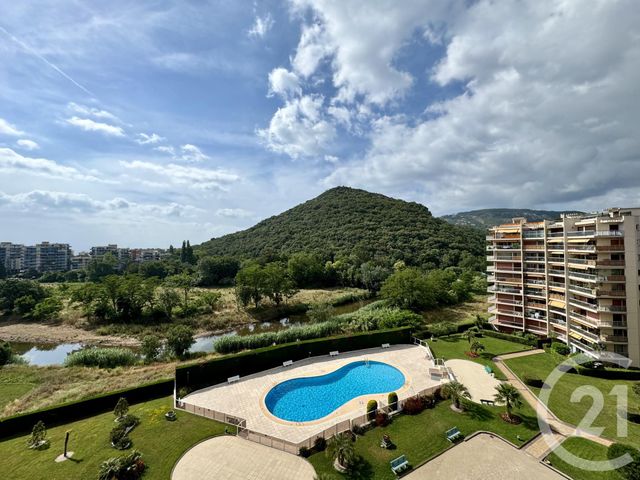 Appartement F2 à vendre - 2 pièces - 47 m2 - Mandelieu La Napoule - 06 - PROVENCE-ALPES-COTE-D-AZUR