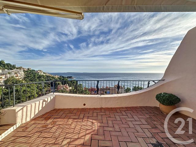 Appartement F3 à vendre - 3 pièces - 73 m2 - Theoule Sur Mer - 06 - PROVENCE-ALPES-COTE-D-AZUR