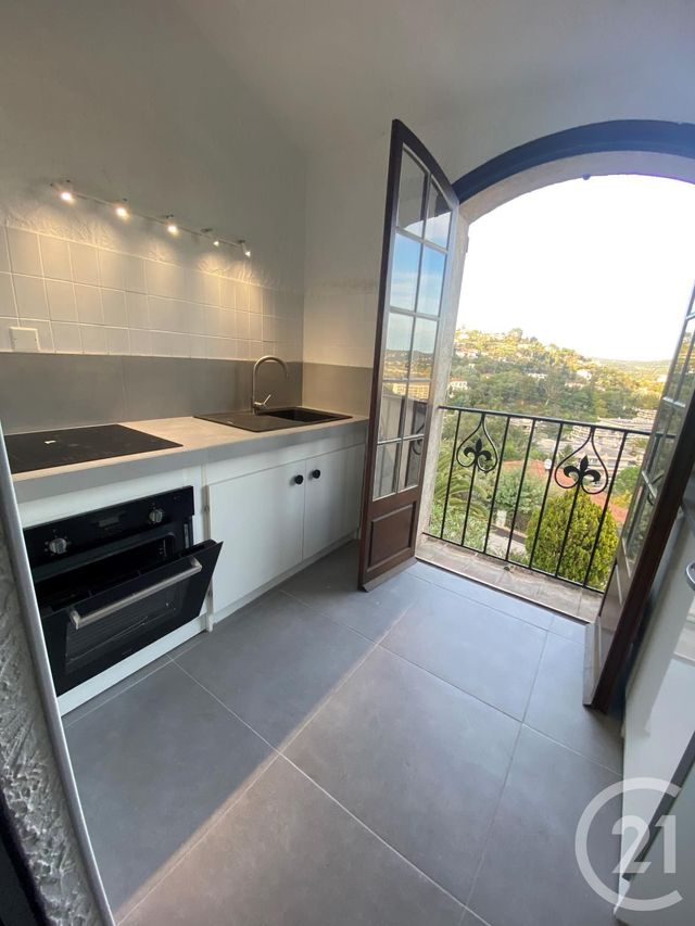 Appartement F2 à louer - 2 pièces - 54,28 m2 - Mandelieu La Napoule - 06 - PROVENCE-ALPES-COTE-D-AZUR