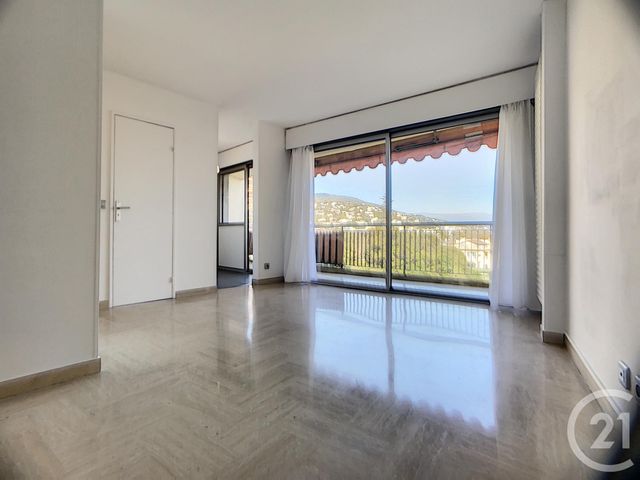 Appartement F1 à louer - 1 pièce - 28,80 m2 - Mandelieu La Napoule - 06 - PROVENCE-ALPES-COTE-D-AZUR