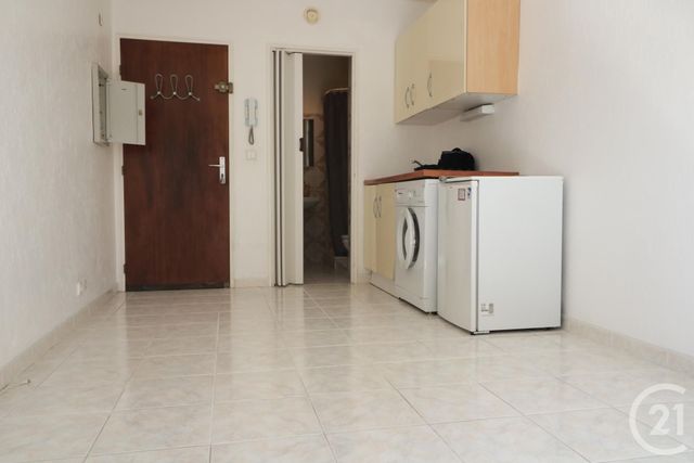 Appartement F1 à louer - 1 pièce - 14,18 m2 - Mandelieu La Napoule - 06 - PROVENCE-ALPES-COTE-D-AZUR