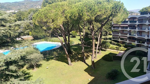 Appartement F1 à louer - 1 pièce - 25,37 m2 - Mandelieu La Napoule - 06 - PROVENCE-ALPES-COTE-D-AZUR